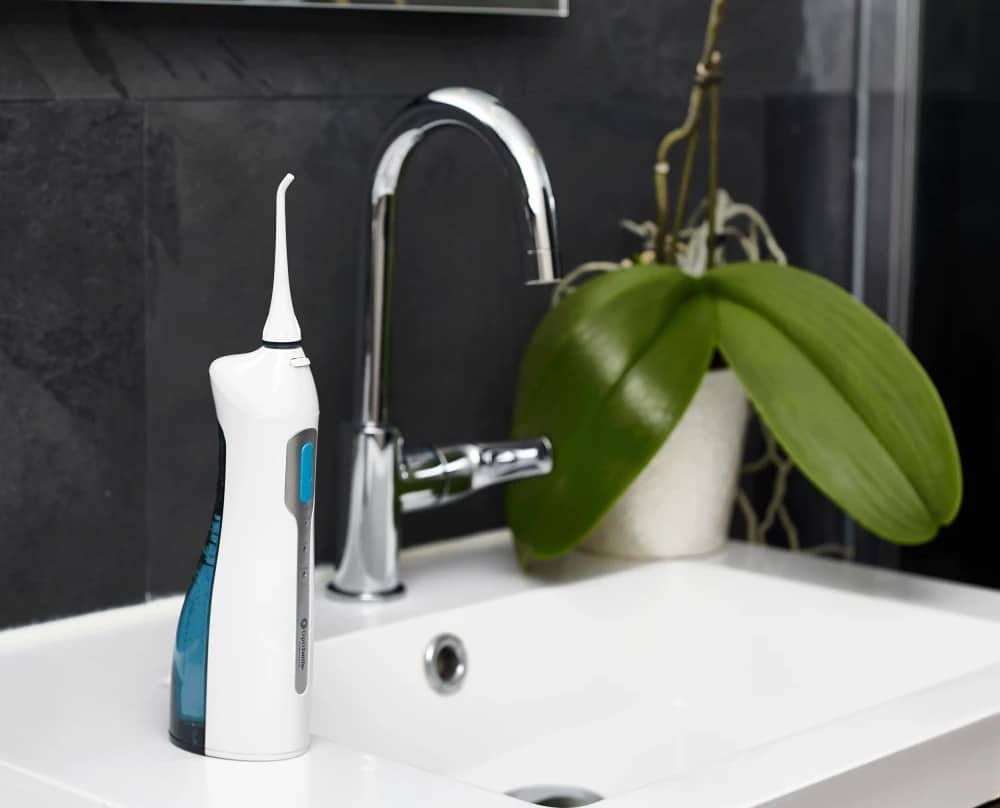 Máy Tăm Nước Nha Khoa Công Nghệ Chăm Sóc Răng Mới 8 Máy Tăm Nước Nha Khoa Công Nghệ Chăm Sóc Răng Miệng Mới | TienLoiShop.net